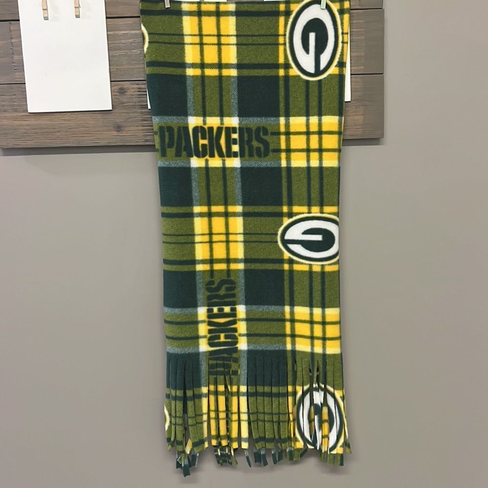 Green Bay Packers Vibrant Soft Cozy Green Yellow White Fleece Football Scarf- OS - Picture 7 of 7